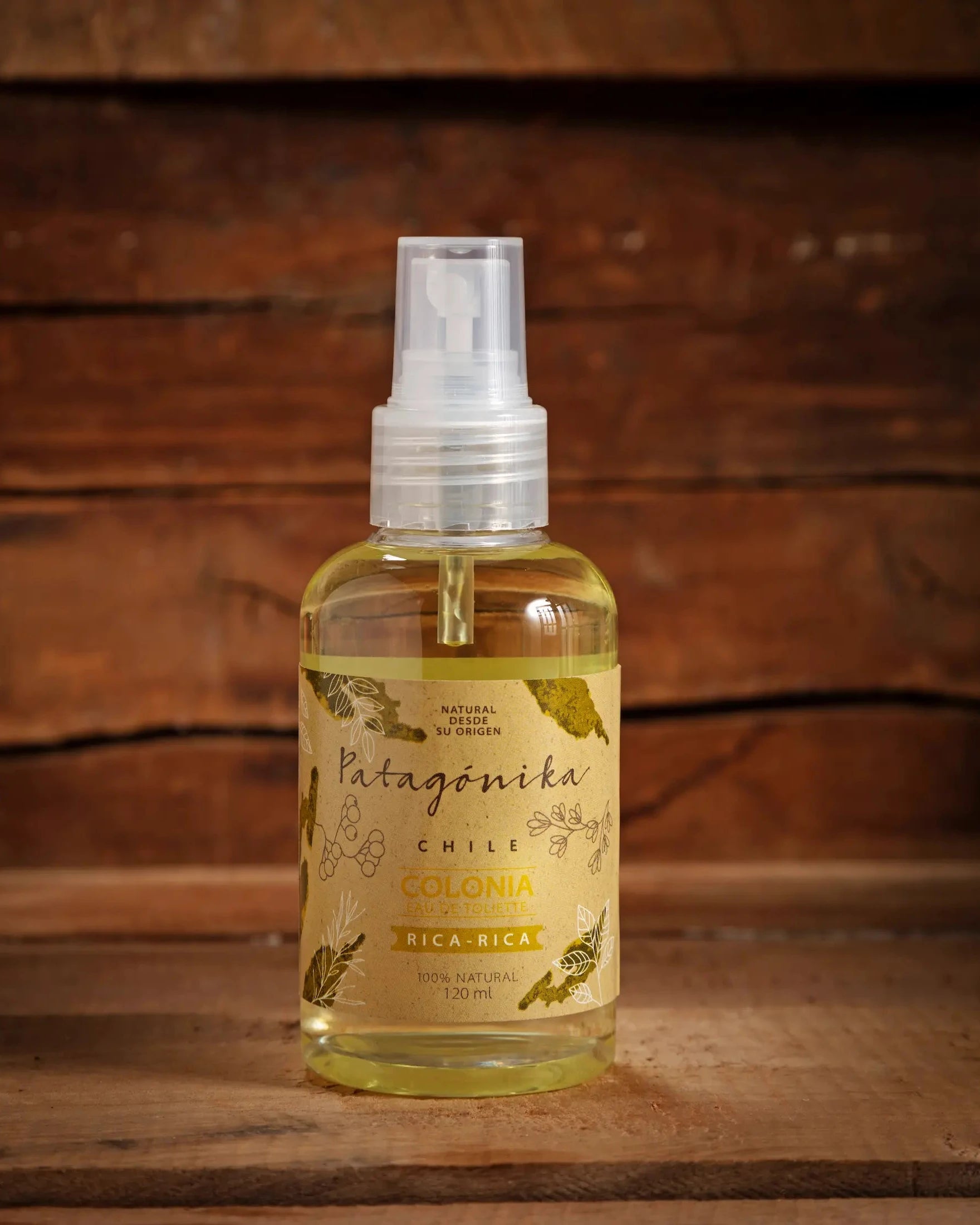 Colonia corporal de Rica Rica Patagonika. Body splash fresco y ligero, ideal para aplicar después de la ducha.