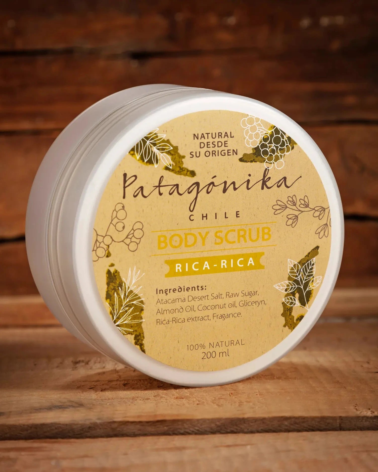 Exfoliante corporal body scrub de Rica Rica. Cuidado natural chileno para suavizar y limpiar tu piel.